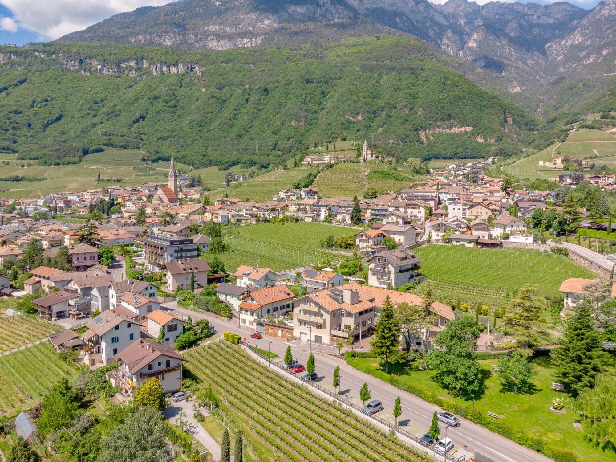 Tirolerin Garni Hotel Termeno Kültér fotó